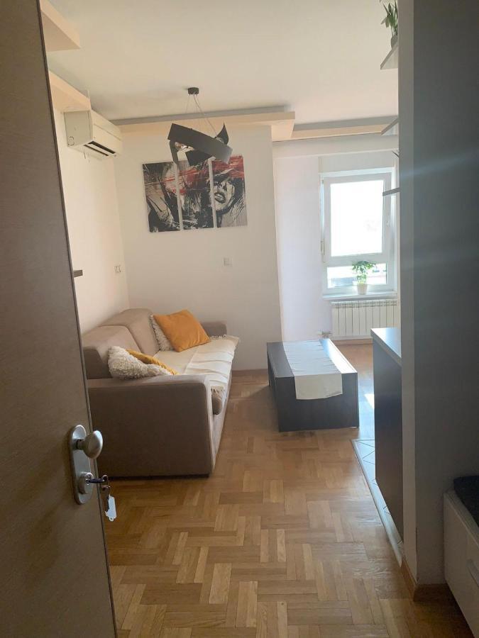 Apartman Ann Daire Pančevo Dış mekan fotoğraf